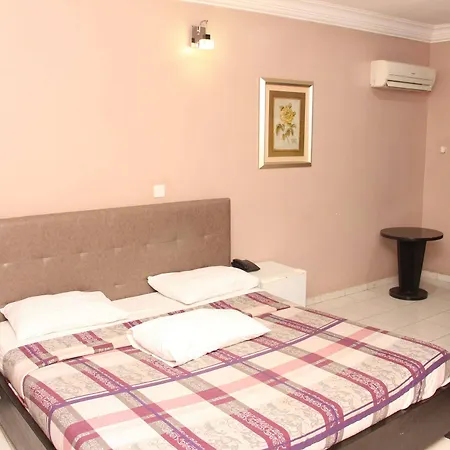 Kriscane Hotel